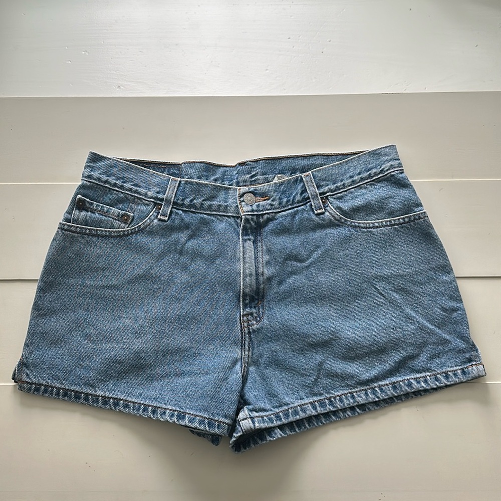 Vintage Women’s Levi Denim Shorts